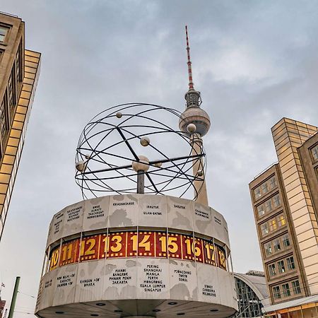 Hotel Berlin, Berlin, A Member Of Radisson Individuals Buitenkant foto Clock Tower