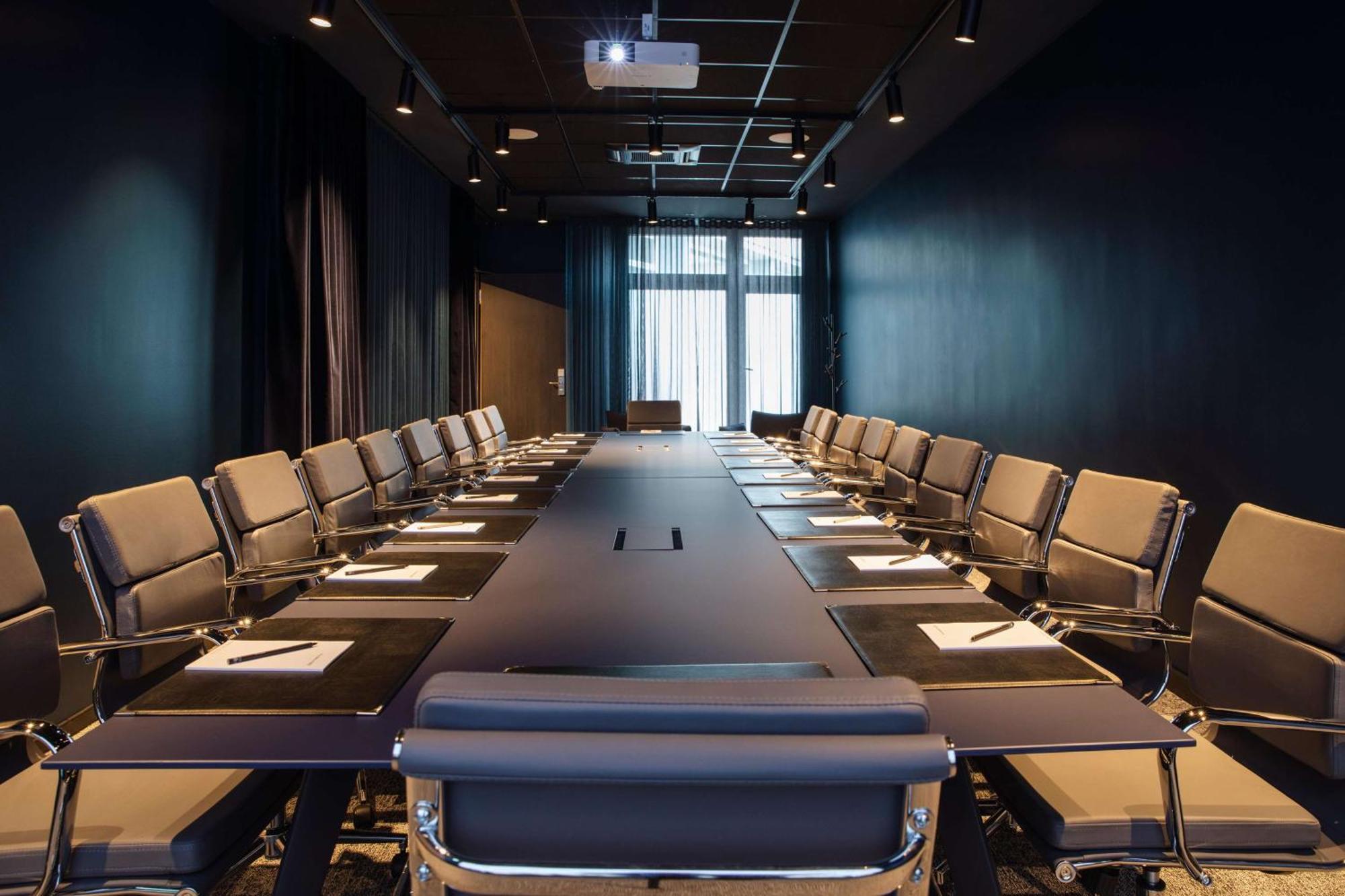 Hotel Berlin, Berlin, A Member Of Radisson Individuals Buitenkant foto Meeting room